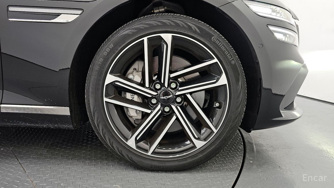 Genesis G80 - фото 4