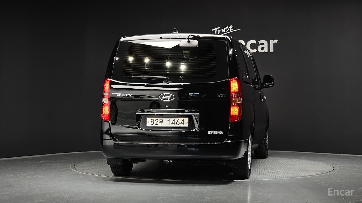 Hyundai Starex - фото 3