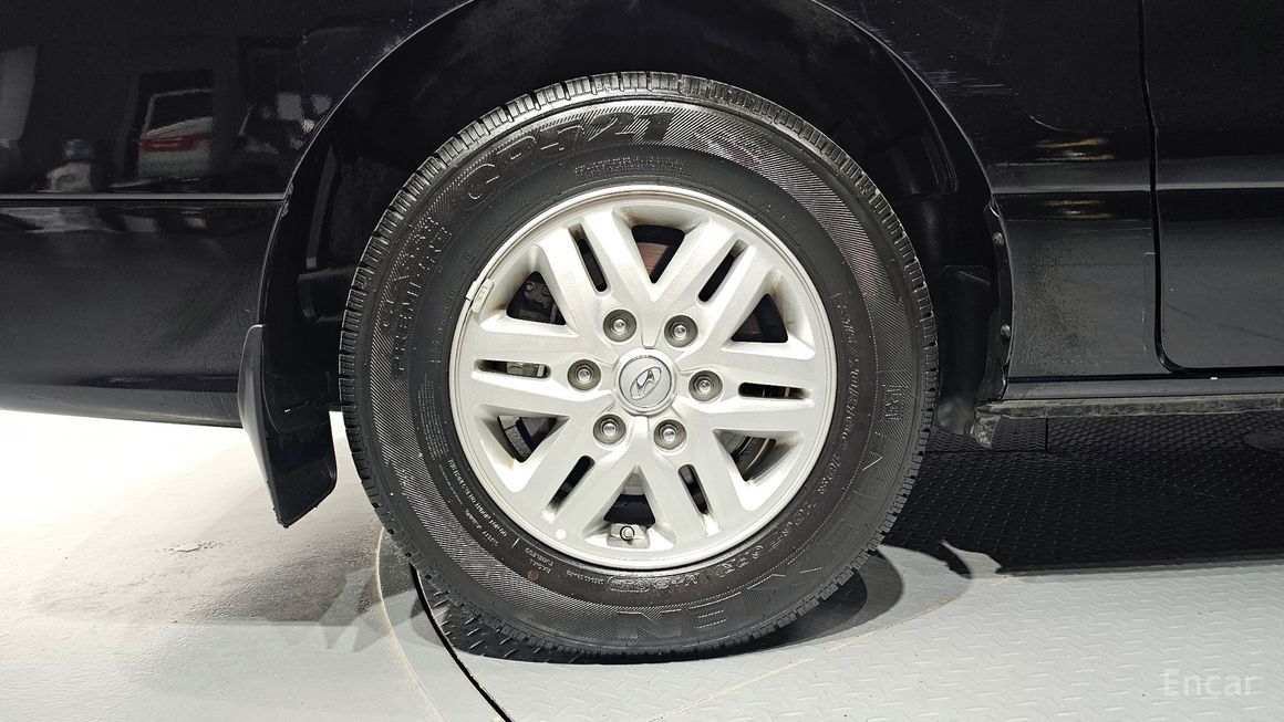 Hyundai Starex - фото 4