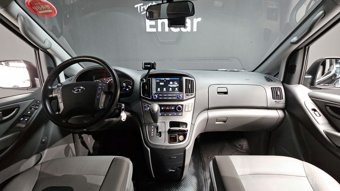 Hyundai Starex - фото 6