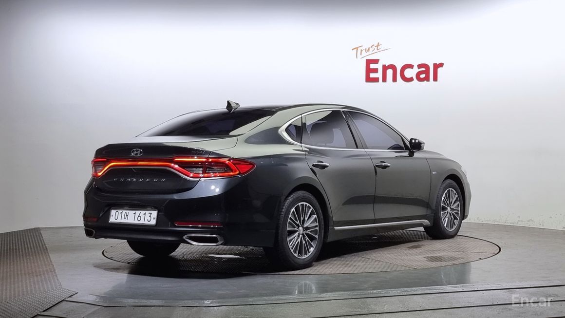 Hyundai Grandeur - фото 1