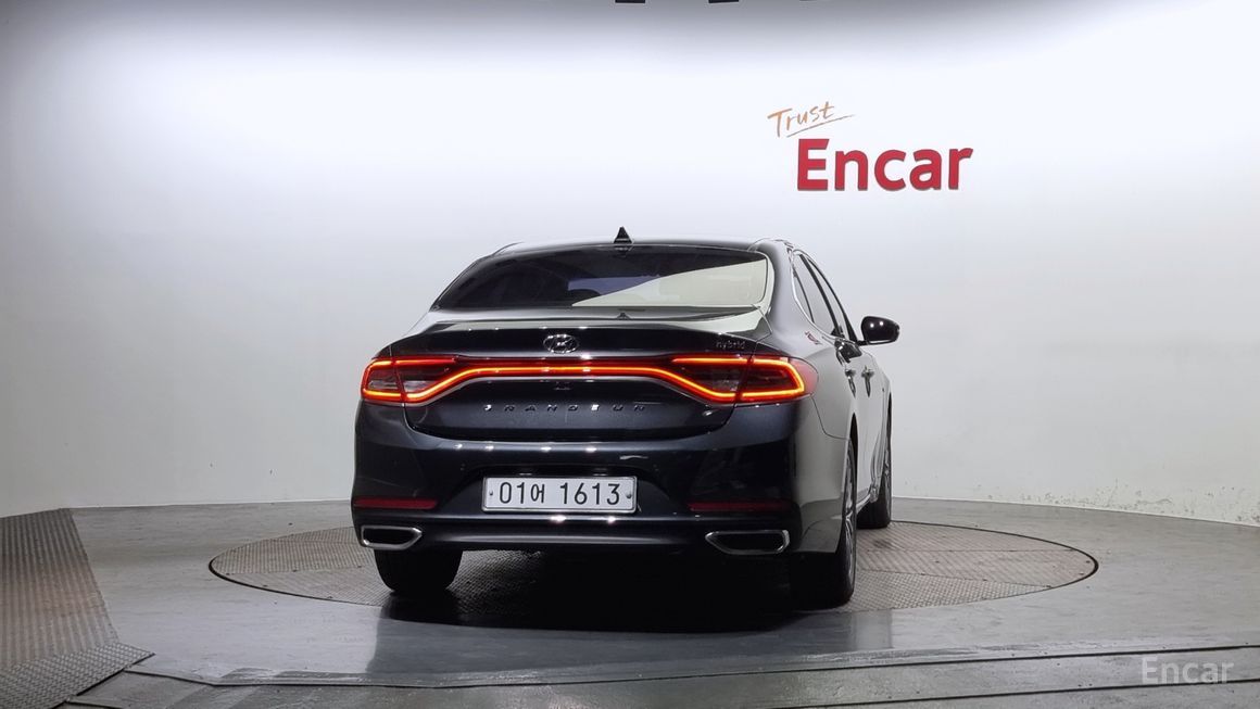 Hyundai Grandeur - фото 3