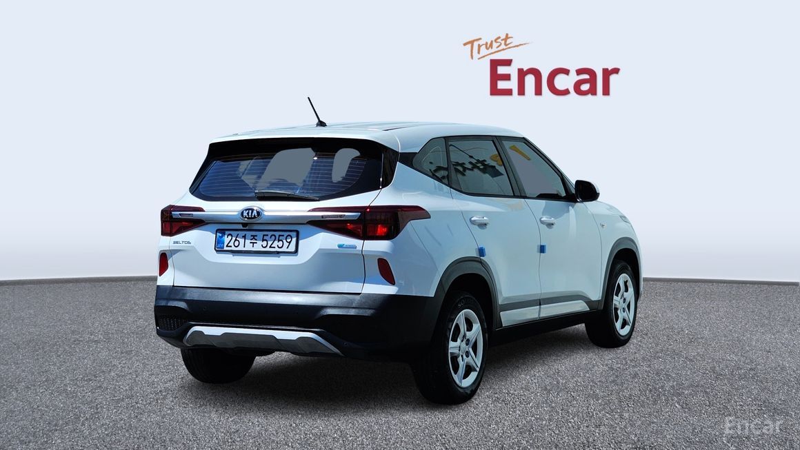 Kia Seltos - фото 1