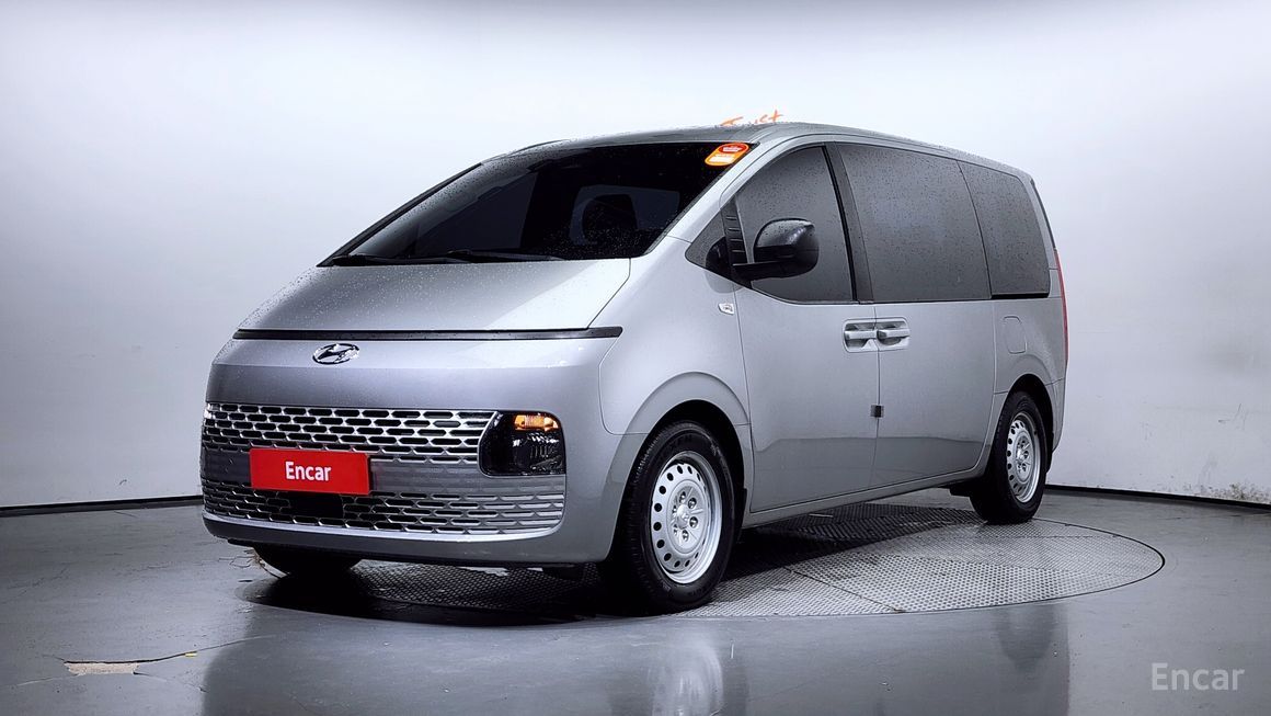 Hyundai Staria - фото 0