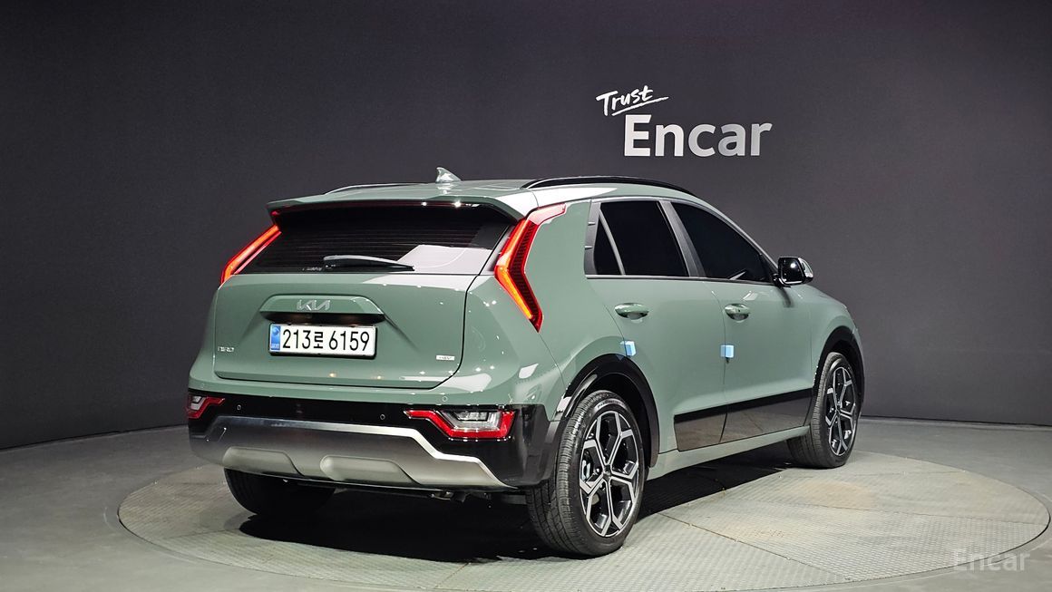 Kia Niro - фото 1