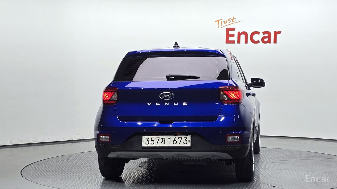 Hyundai Venue - фото 3