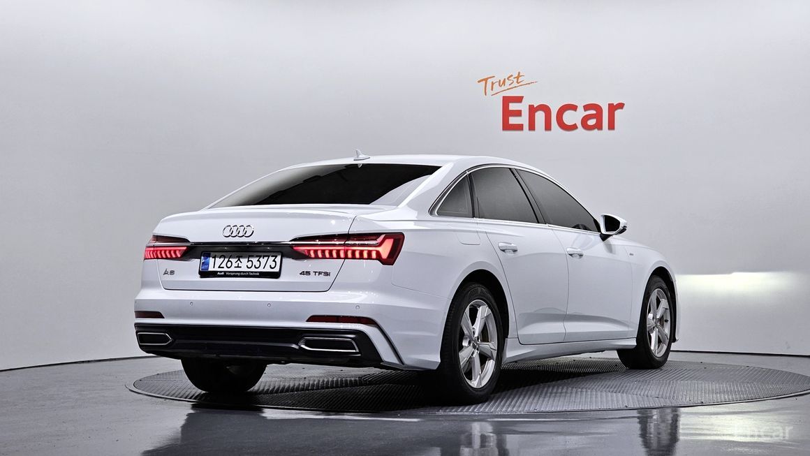 Audi A6 - фото 1