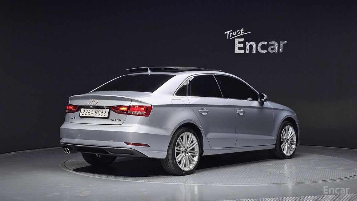 Audi A3 - фото 1