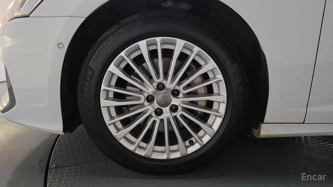 Audi A6 - фото 4