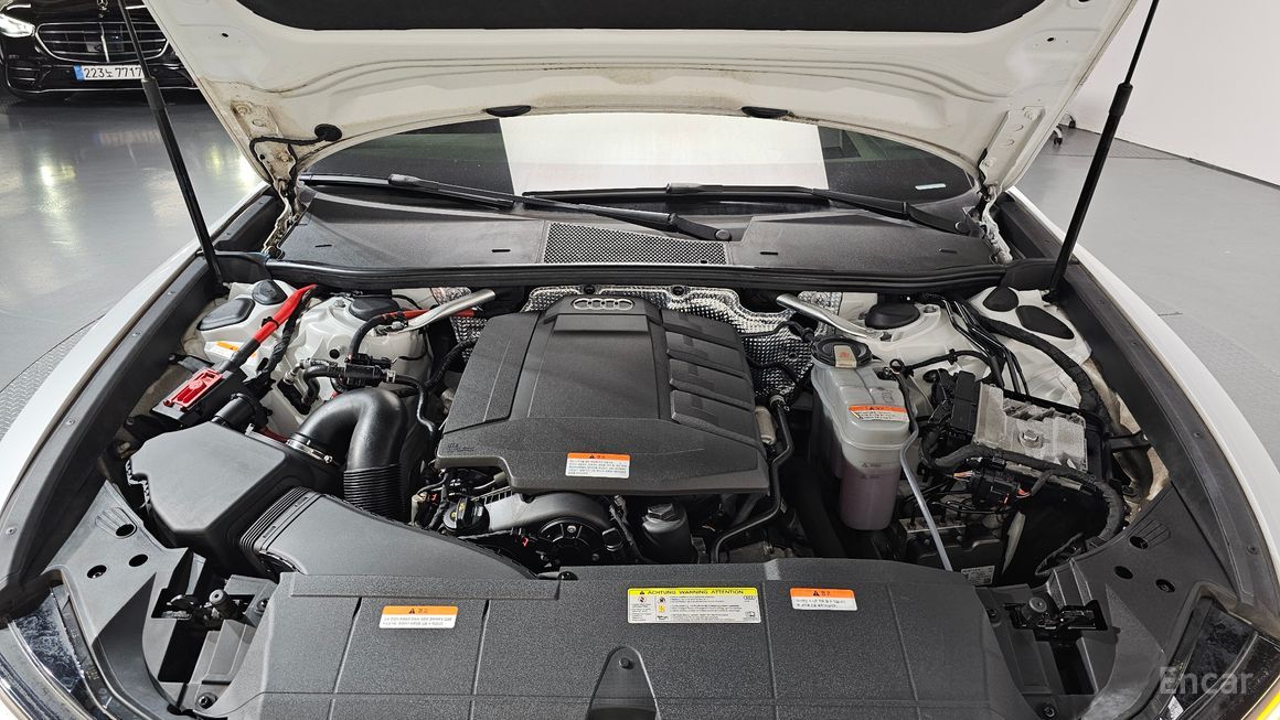 Audi A6 - фото 5