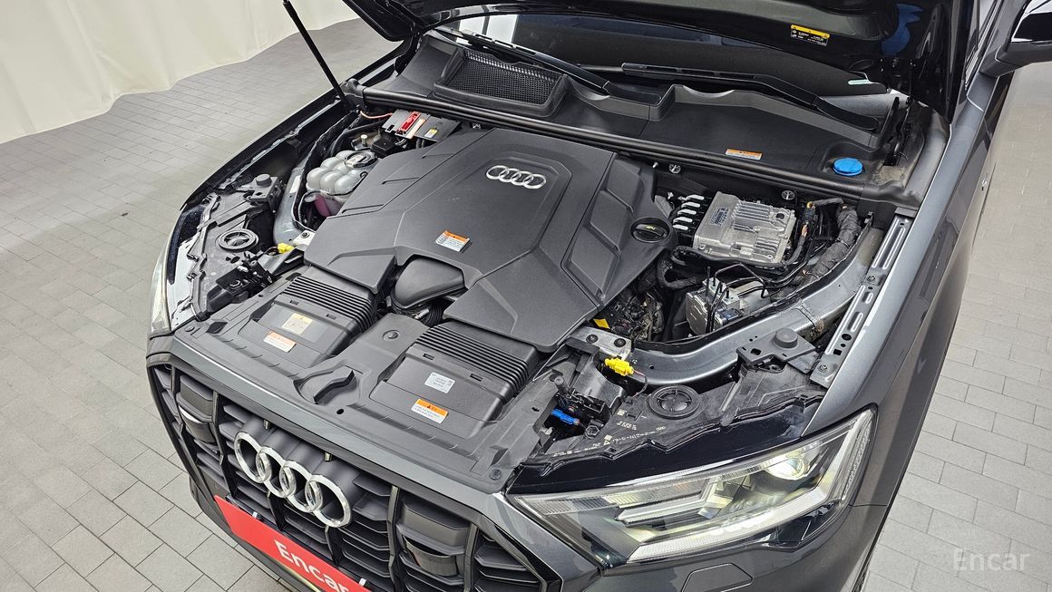 Audi Q7 - фото 5