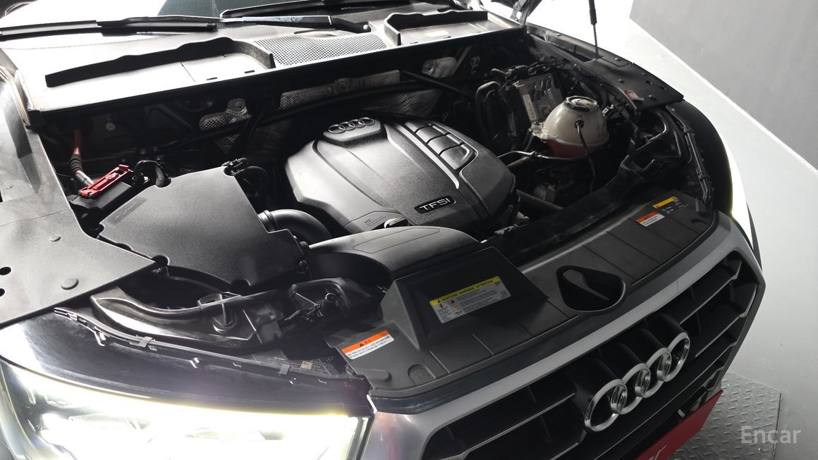 Audi Q5 - фото 5