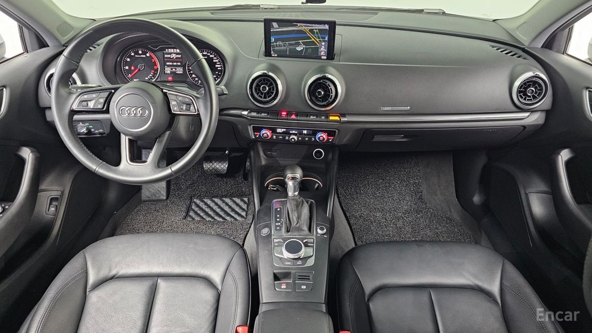 Audi A3 - фото 6