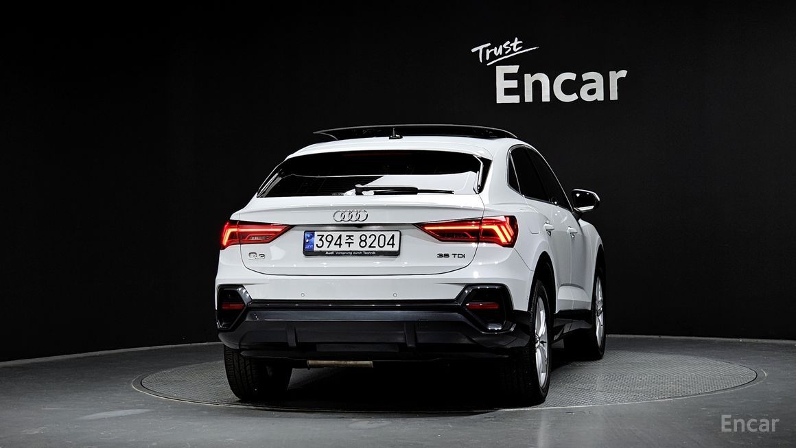 Audi Q3 - фото 3