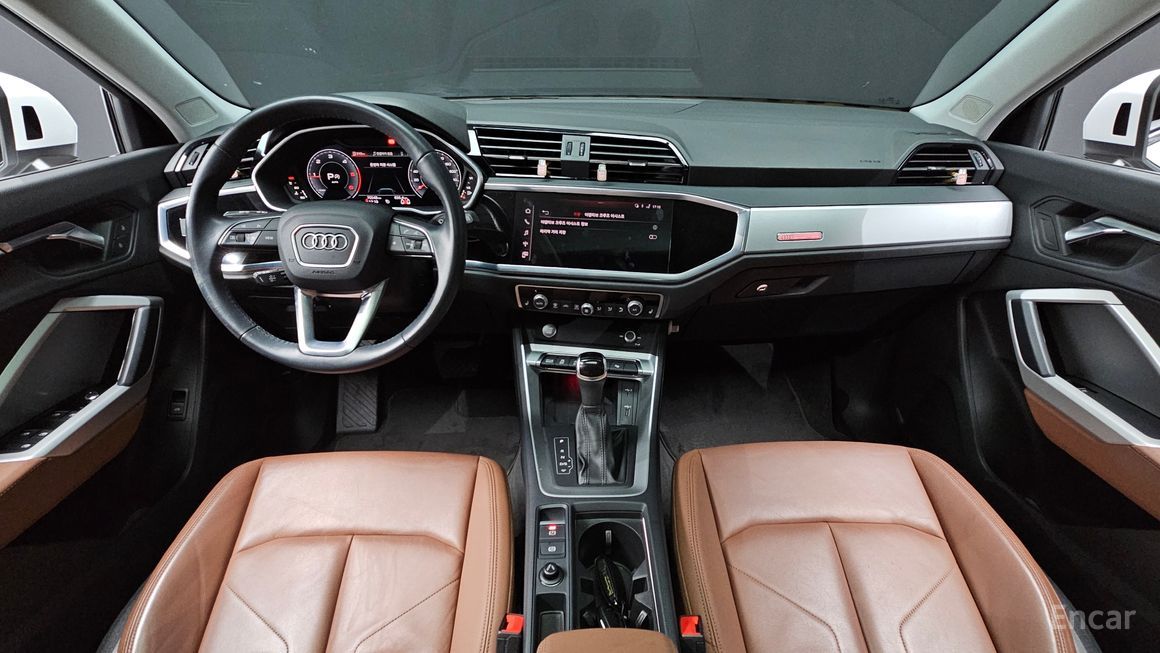 Audi Q3 - фото 6