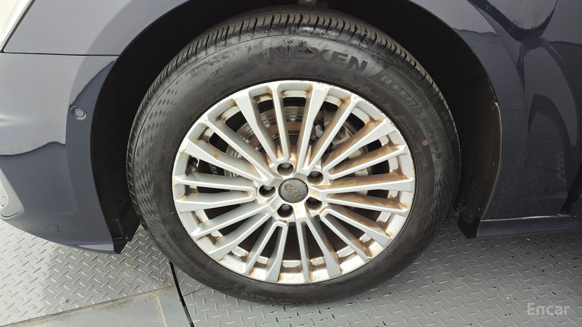 Audi A6 - фото 4