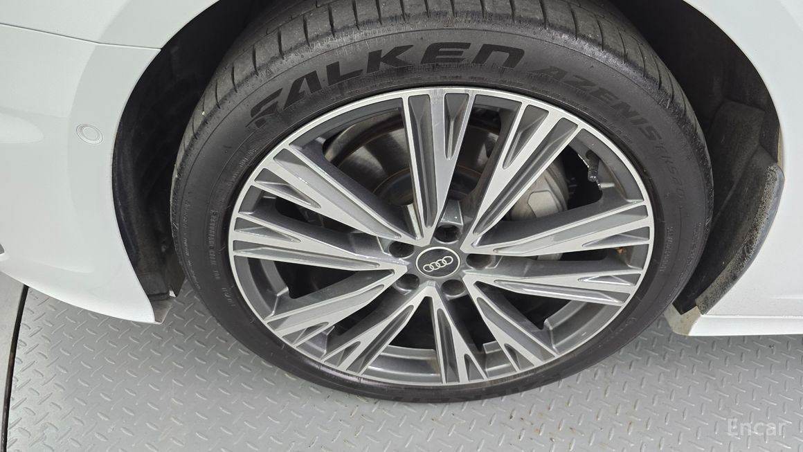 Audi A6 - фото 4