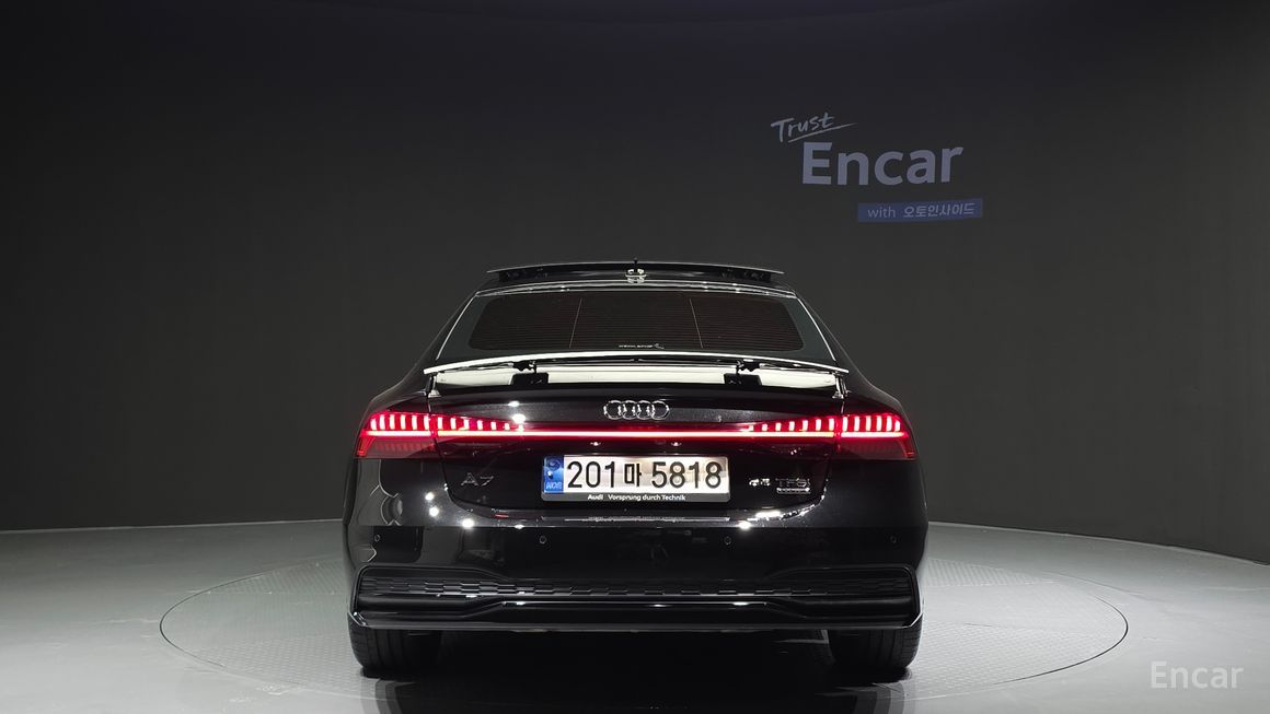 Audi A7 - фото 3