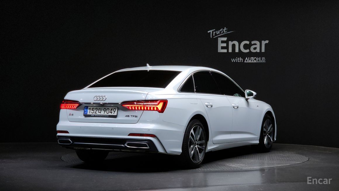 Audi A6 - фото 1