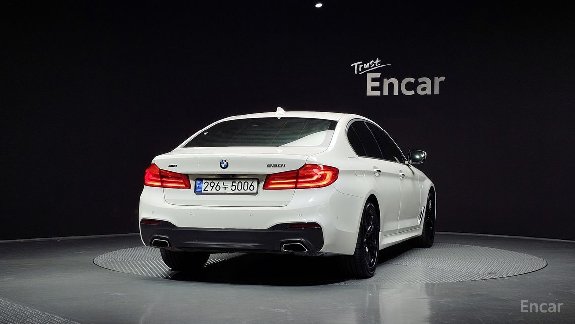 BMW 5 Series - фото 3