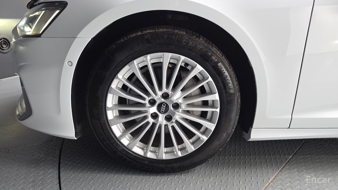 Audi A6 - фото 4