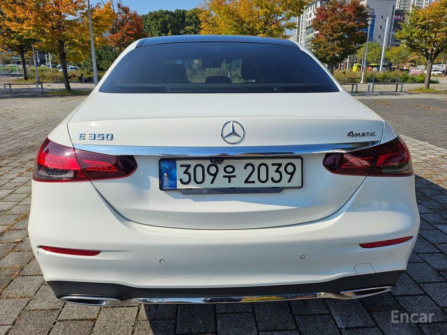 Mercedes-Benz E-Class - фото 5