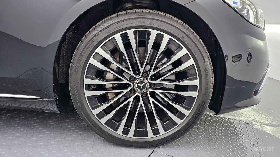 Mercedes-Benz S-Class - фото 4