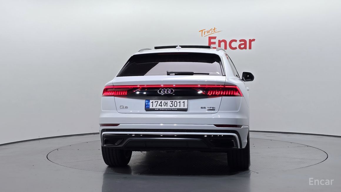 Audi Q8 - фото 3