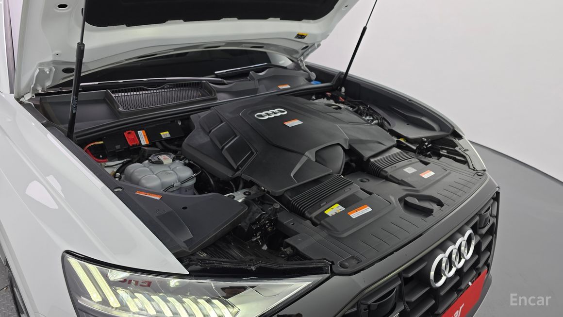 Audi Q8 - фото 5