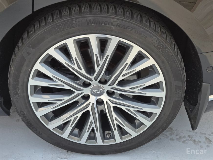 Audi A8 - фото 4