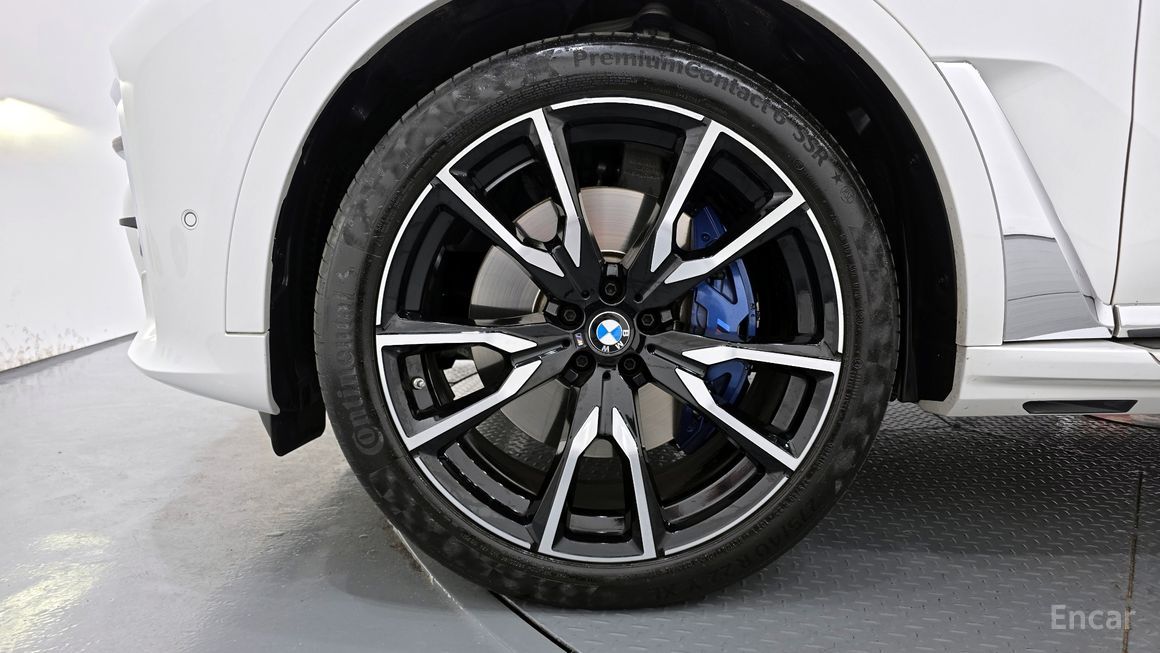 BMW X7 - фото 4