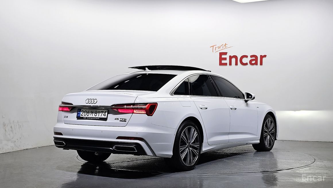 Audi A6 - фото 1