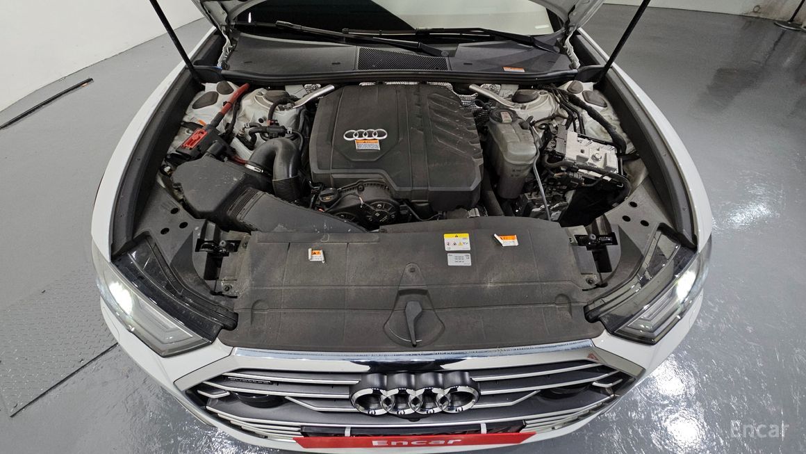 Audi A6 - фото 5