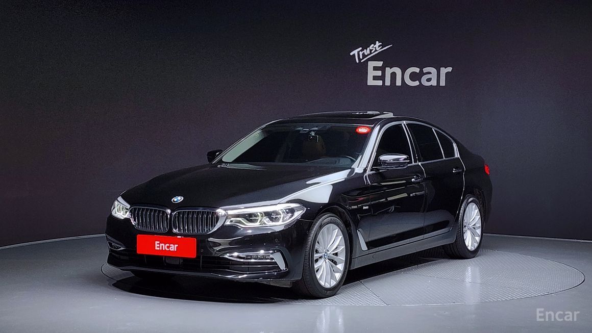 BMW 5 Series - фото 0