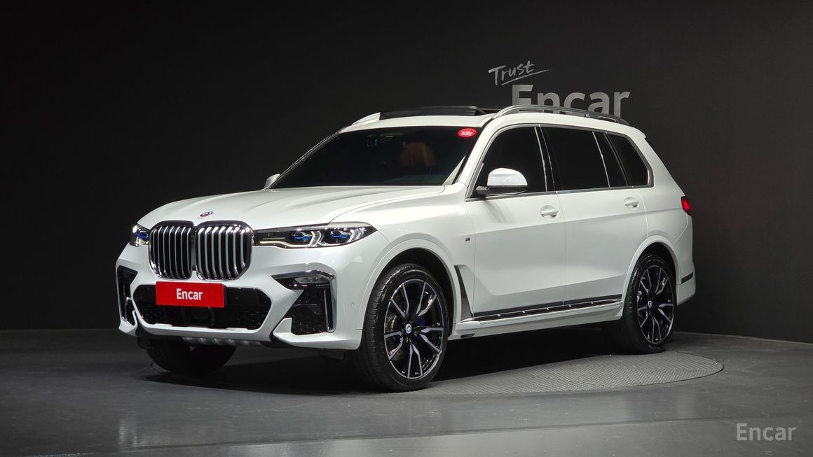 BMW X7 - фото 0