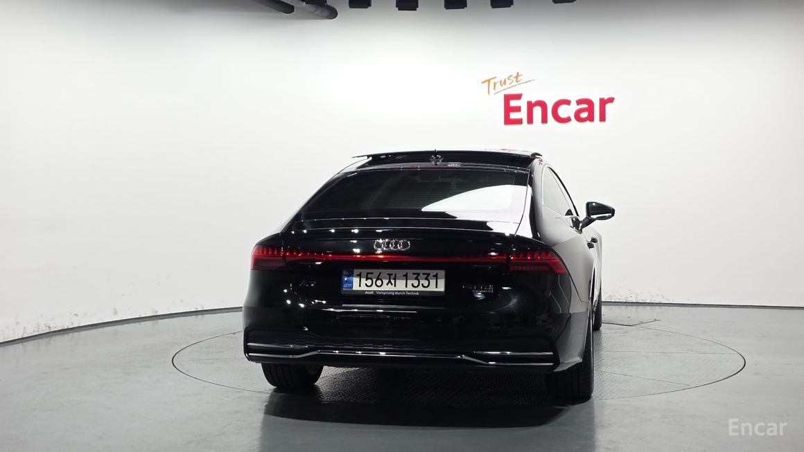 Audi A7 - фото 3