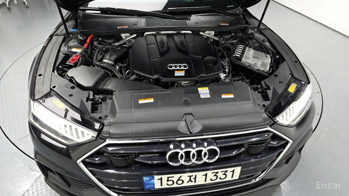 Audi A7 - фото 5