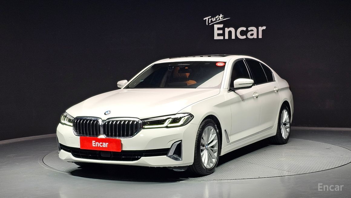 BMW 5 Series - фото 0