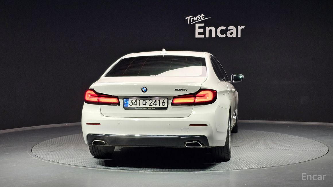 BMW 5 Series - фото 3