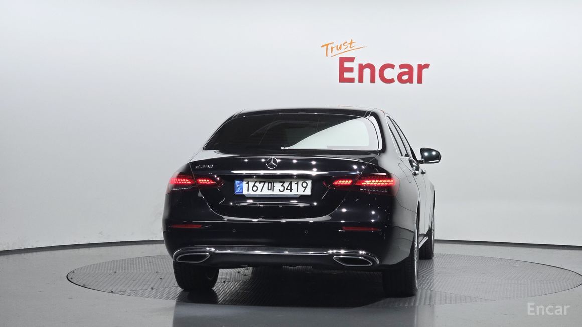 Mercedes-Benz E-Class - фото 3