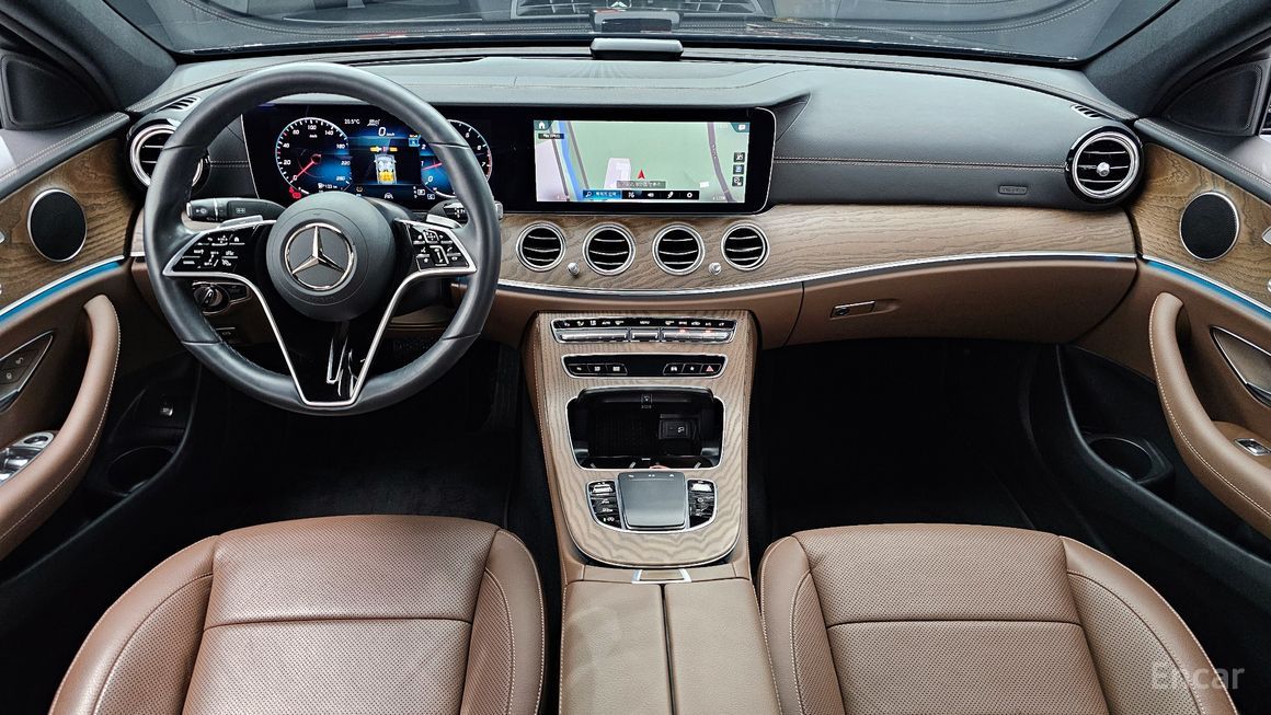 Mercedes-Benz E-Class - фото 6