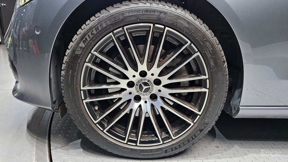 Mercedes-Benz C-Class - фото 4