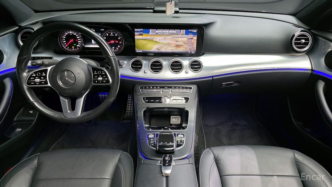 Mercedes-Benz E-Class - фото 6