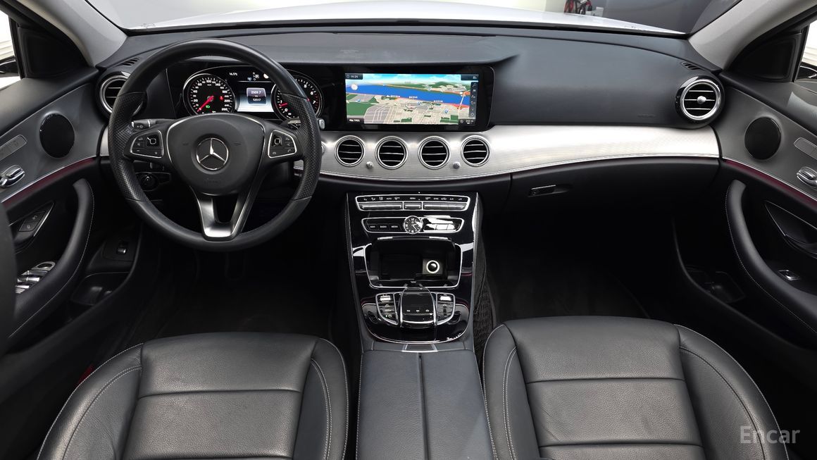 Mercedes-Benz E-Class - фото 6