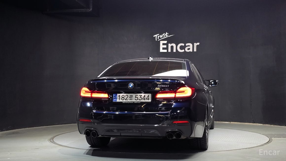 BMW 5 Series - фото 3