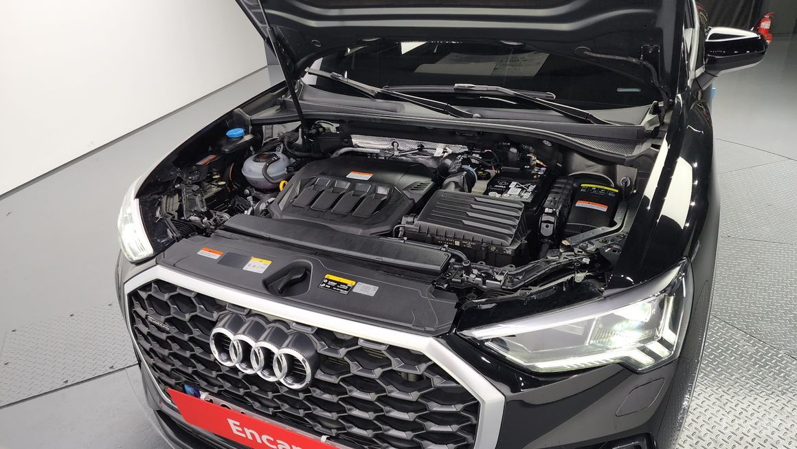 Audi Q3 - фото 5