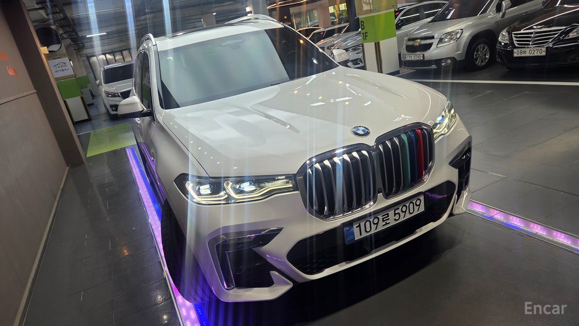 BMW X7 - фото 3