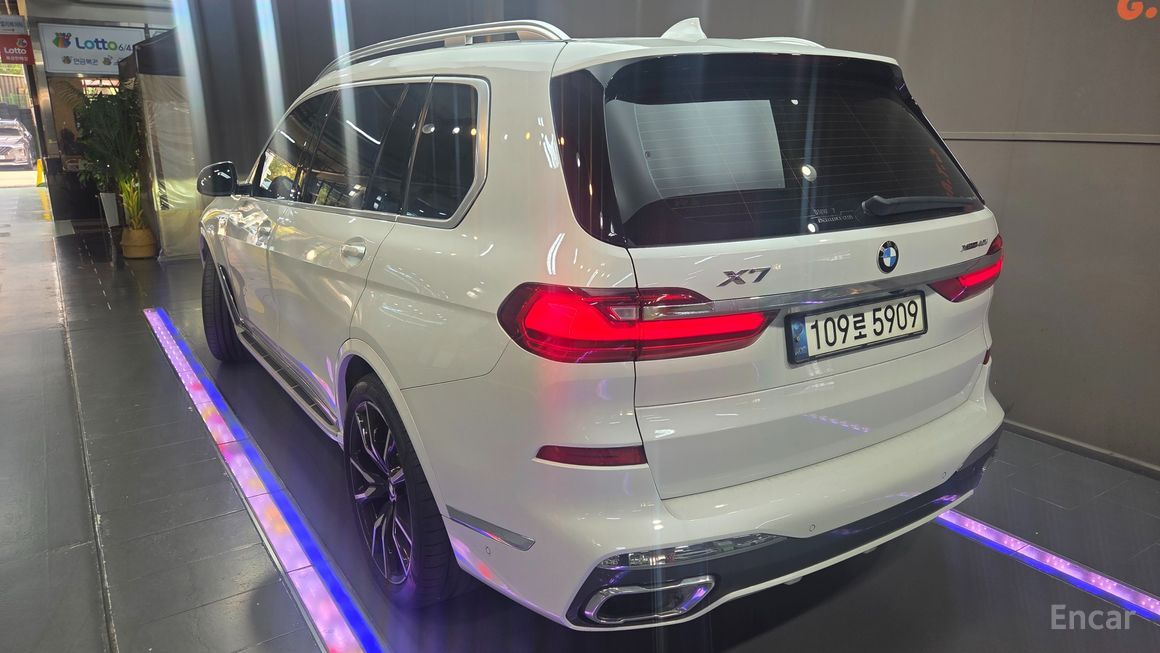 BMW X7 - фото 6