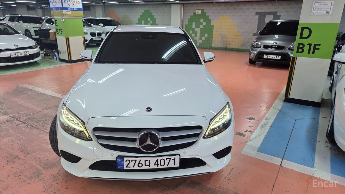 Mercedes-Benz C-Class - фото 1