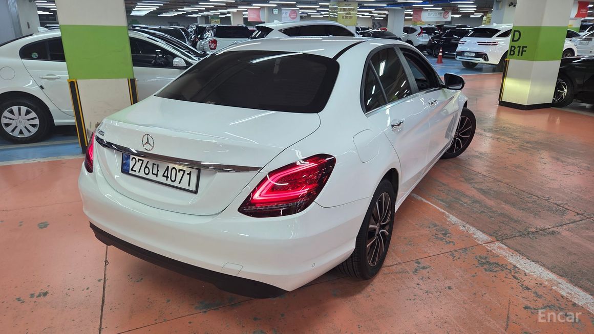 Mercedes-Benz C-Class - фото 5